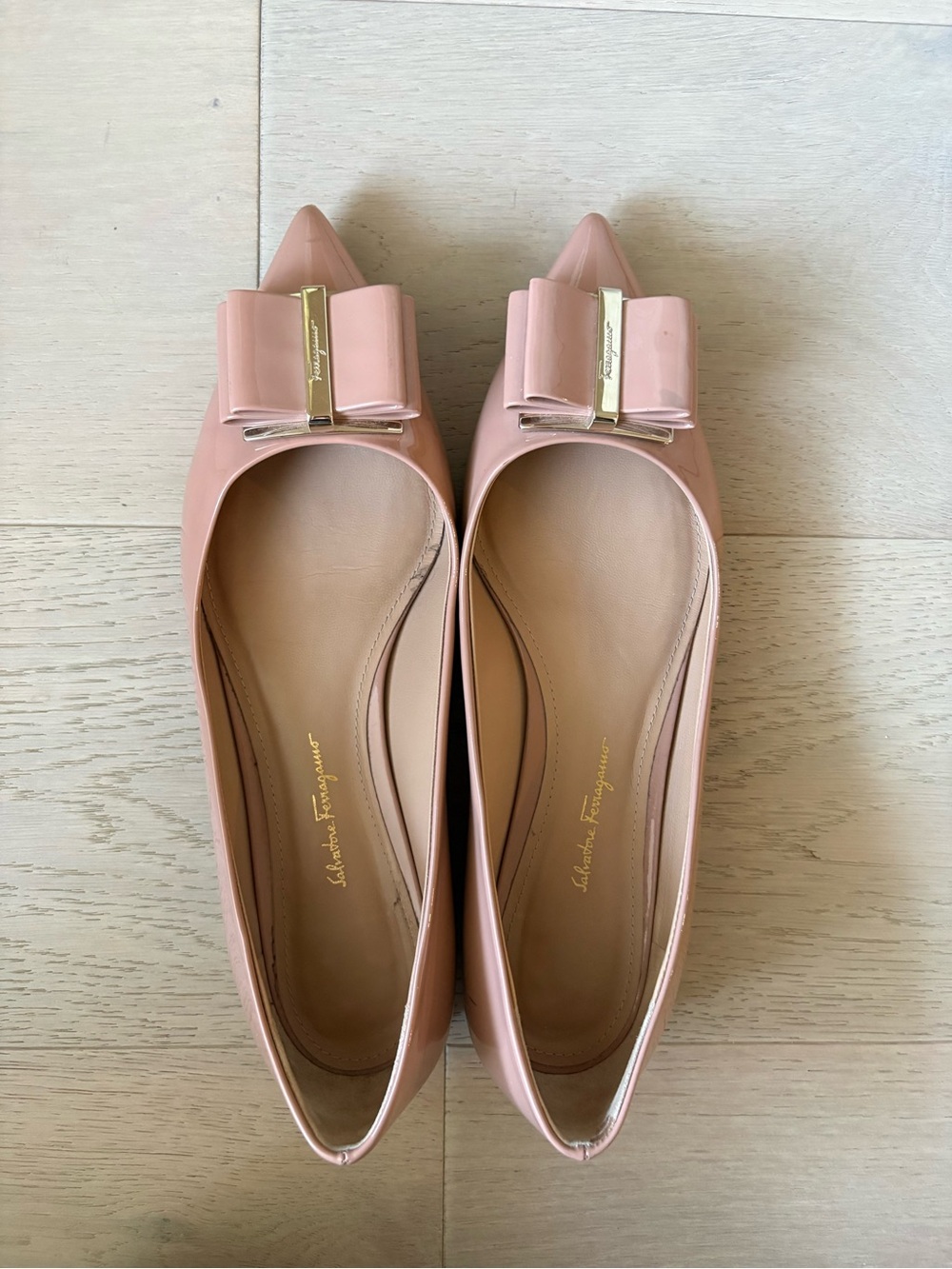 Salvatore Ferragamo Women's Pink Patent Leather Pointed-Toe Flats - Picture 3 of 9